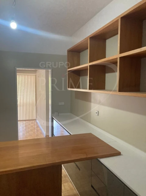 Apartamento T3 para Arrendamento em Aldoar, Foz do Douro e Nevogilde