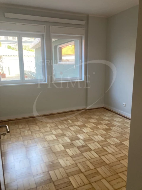 Apartamento T3 para Arrendamento em Aldoar, Foz do Douro e Nevogilde