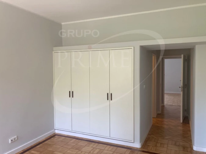 Apartamento T3 para Arrendamento em Aldoar, Foz do Douro e Nevogilde Foto 6