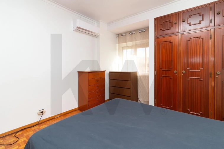Apartamento T4 para Venda em Vila Franca de Xira Foto 17