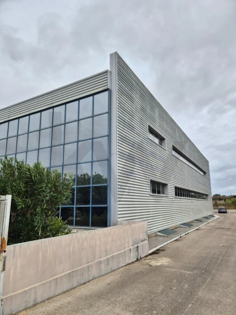 Armazém para Arrendamento em Palmela