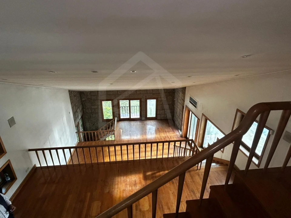 Moradia T4 para Venda em Azurem Foto 5