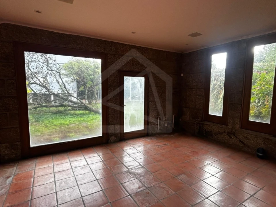 Moradia T4 para Venda em Azurem Foto 11