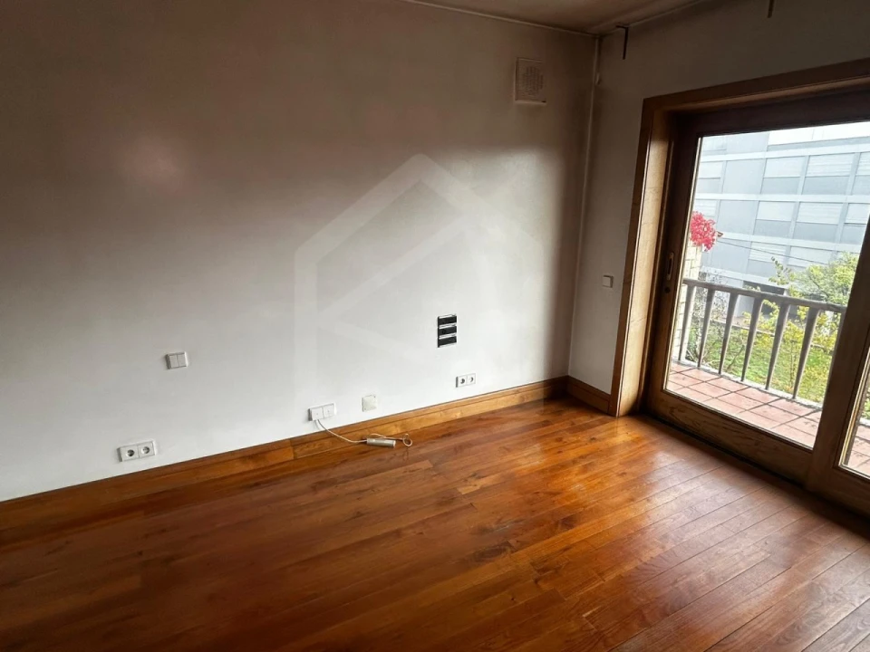 Moradia T4 para Venda em Azurem Foto 20