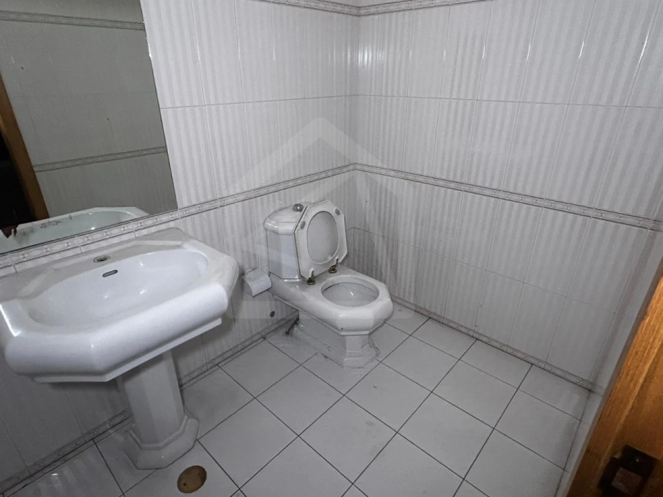 Moradia T4 para Venda em Azurem Foto 30