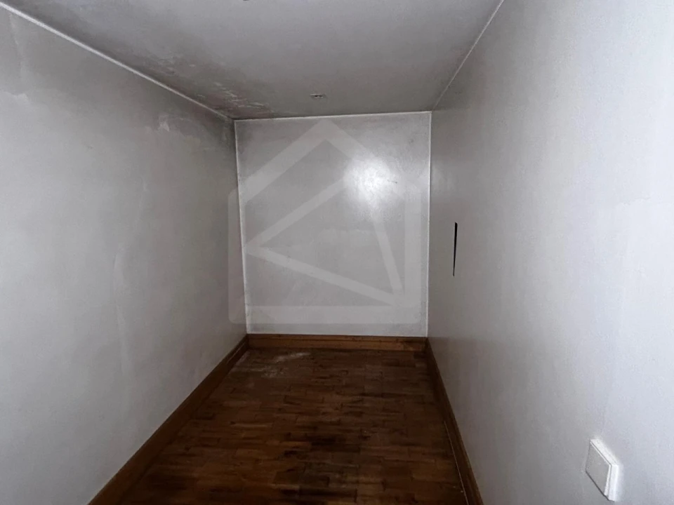 Moradia T4 para Venda em Azurem Foto 34