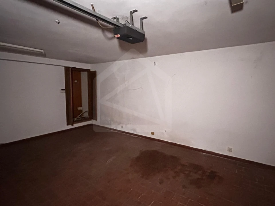 Moradia T4 para Venda em Azurem Foto 39