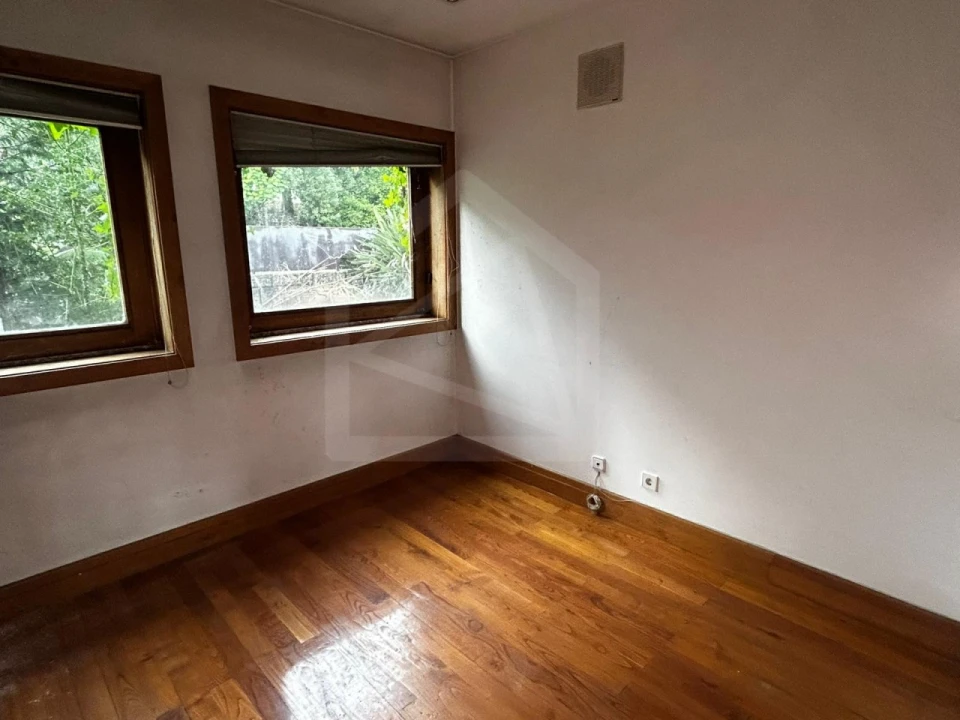 Moradia T4 para Venda em Azurem Foto 53