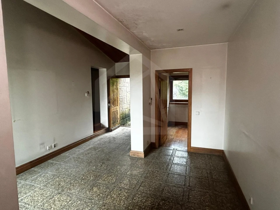 Moradia T4 para Venda em Azurem Foto 54