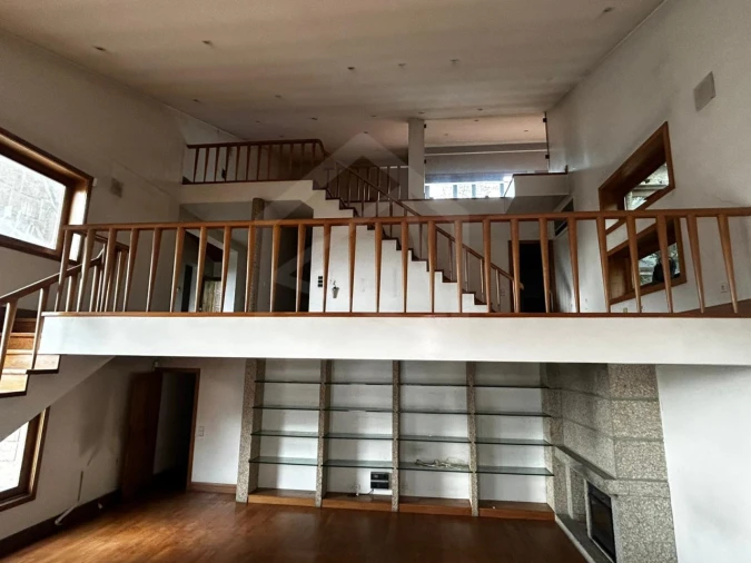 Moradia T4 para Venda em Azurem Foto 7