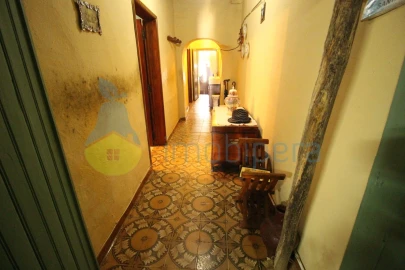 Moradia T2 para Venda em Santa Vitória e Mombeja