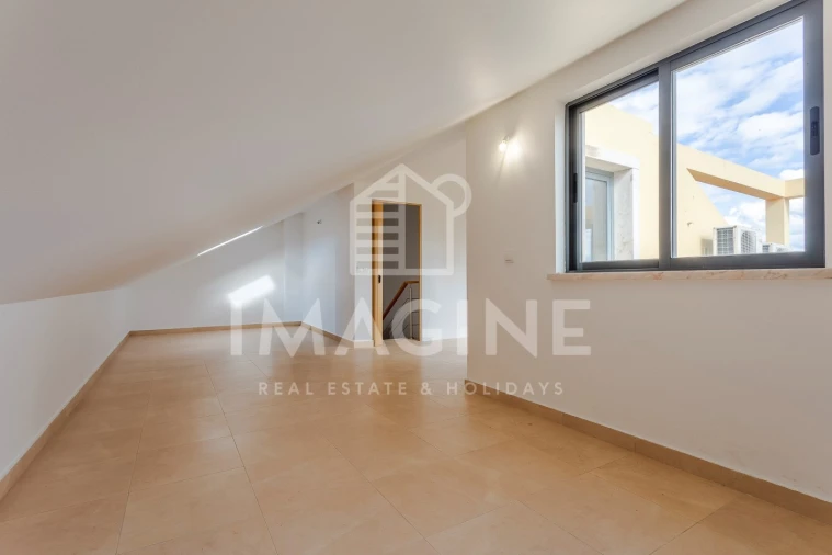 Moradia T4 para Venda em Pinhal Novo Foto 45