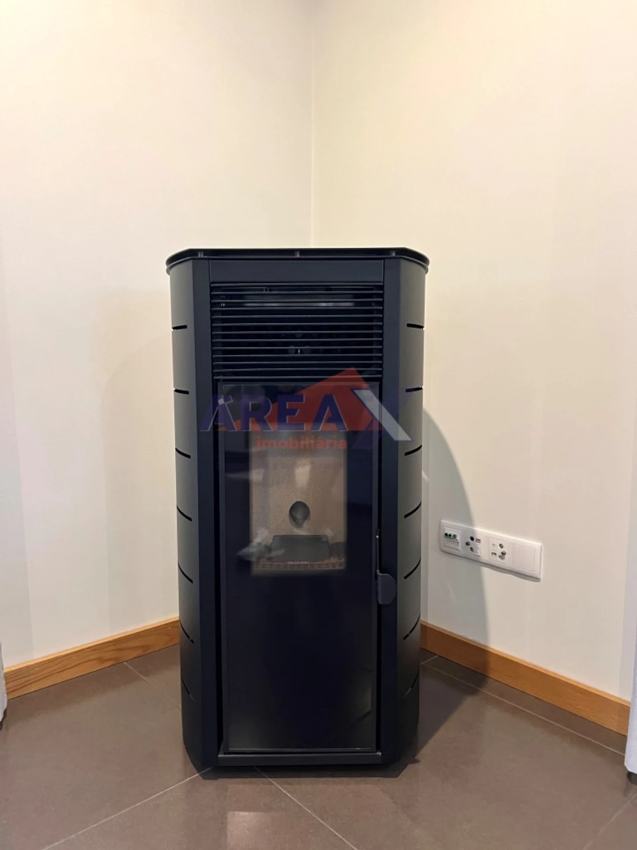 Moradia T5 para Venda em O. Azeméis, Riba-Ul, Ul, Macinhata Seixa, Madail Foto 28