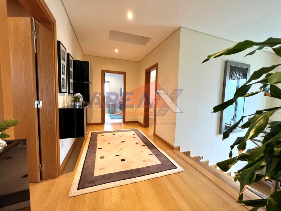 Moradia T5 para Venda em O. Azeméis, Riba-Ul, Ul, Macinhata Seixa, Madail Foto 33