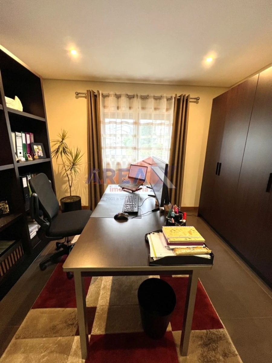 Moradia T5 para Venda em O. Azeméis, Riba-Ul, Ul, Macinhata Seixa, Madail Foto 7