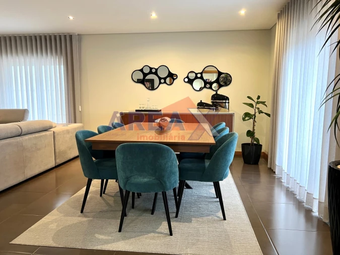 Moradia T5 para Venda em O. Azeméis, Riba-Ul, Ul, Macinhata Seixa, Madail Foto 18