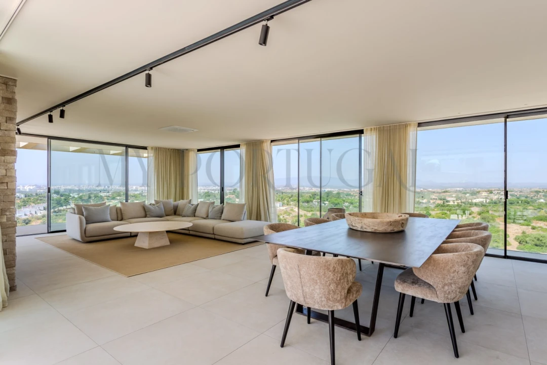 Moradia T5 para Venda em Estômbar e Parchal Foto 12