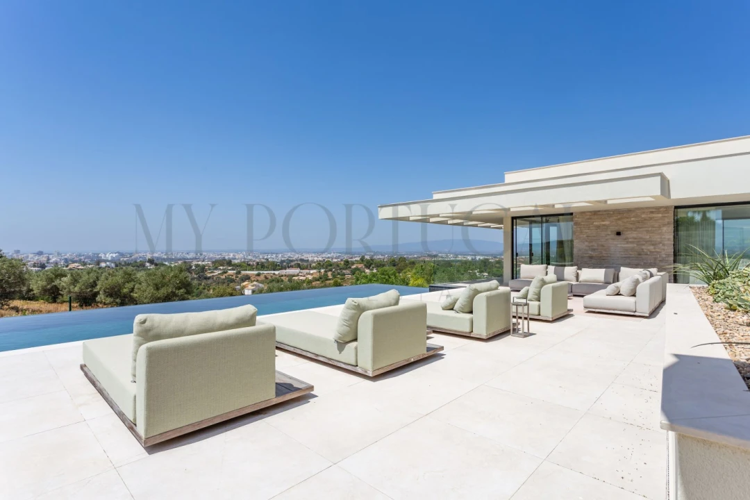 Moradia T5 para Venda em Estômbar e Parchal Foto 27