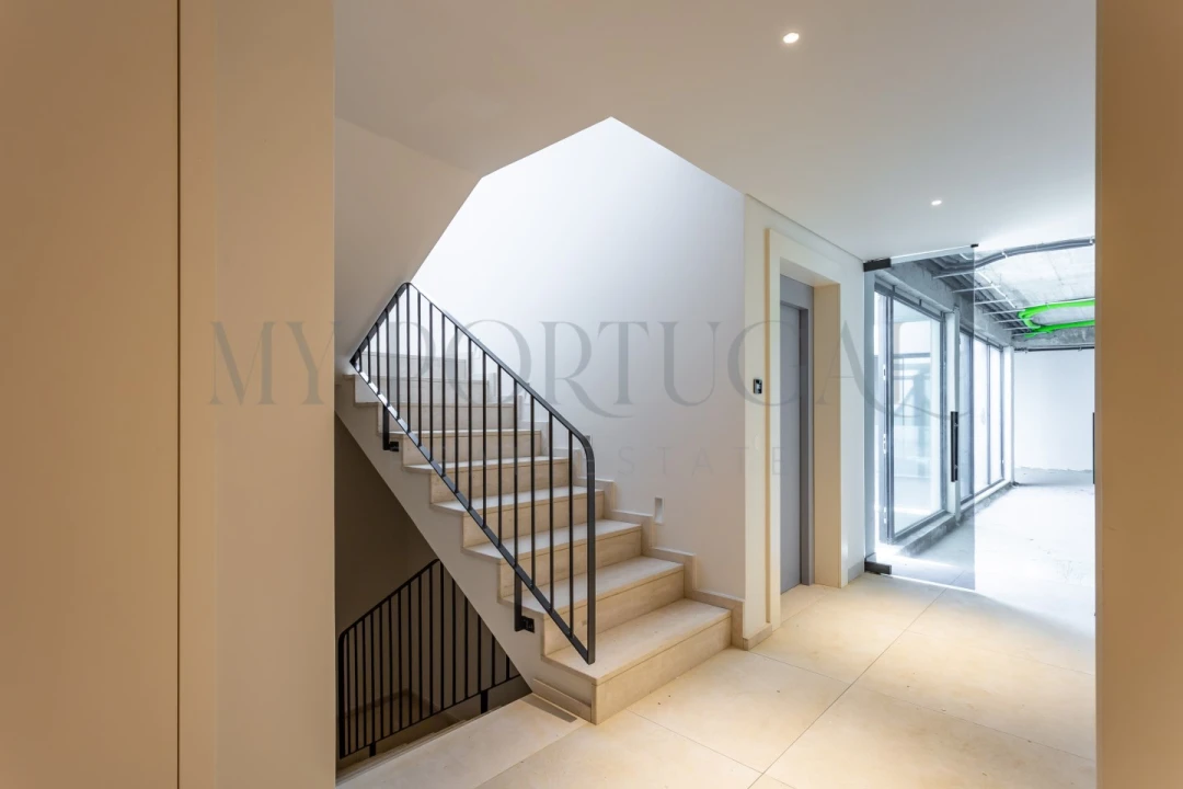 Moradia T5 para Venda em Estômbar e Parchal Foto 37