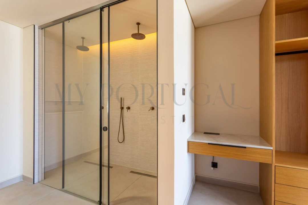 Moradia T5 para Venda em Estômbar e Parchal Foto 34