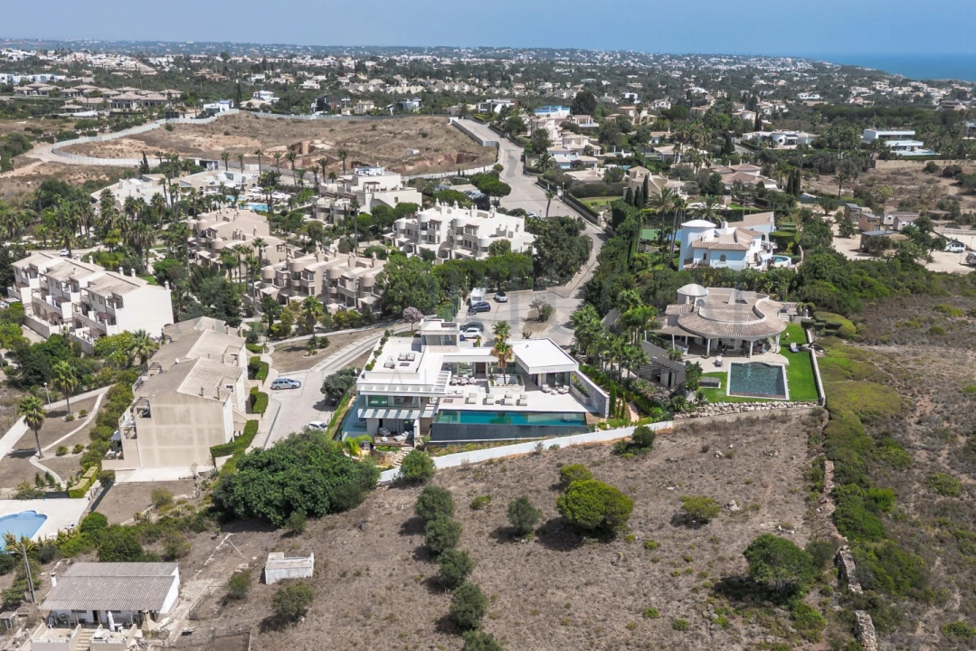 Moradia T5 para Venda em Estômbar e Parchal Foto 74