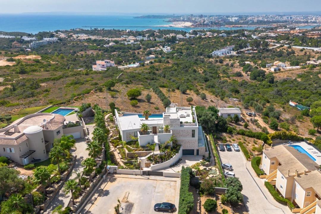 Moradia T5 para Venda em Estômbar e Parchal Foto 4