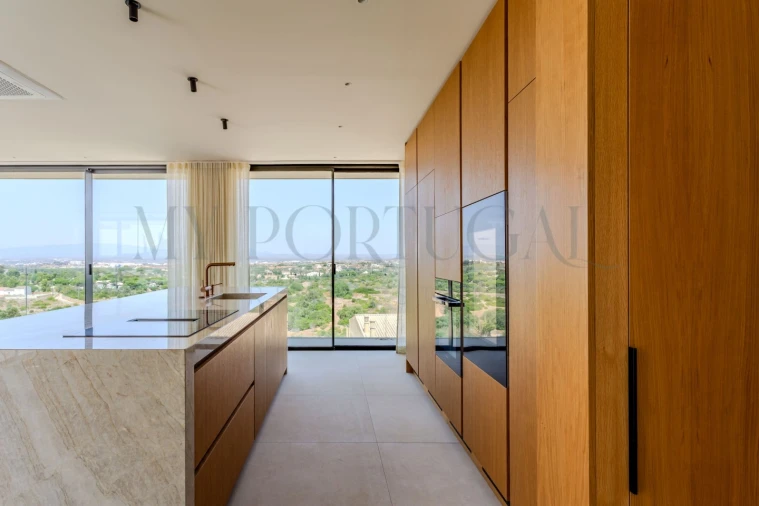 Moradia T5 para Venda em Estômbar e Parchal Foto 6