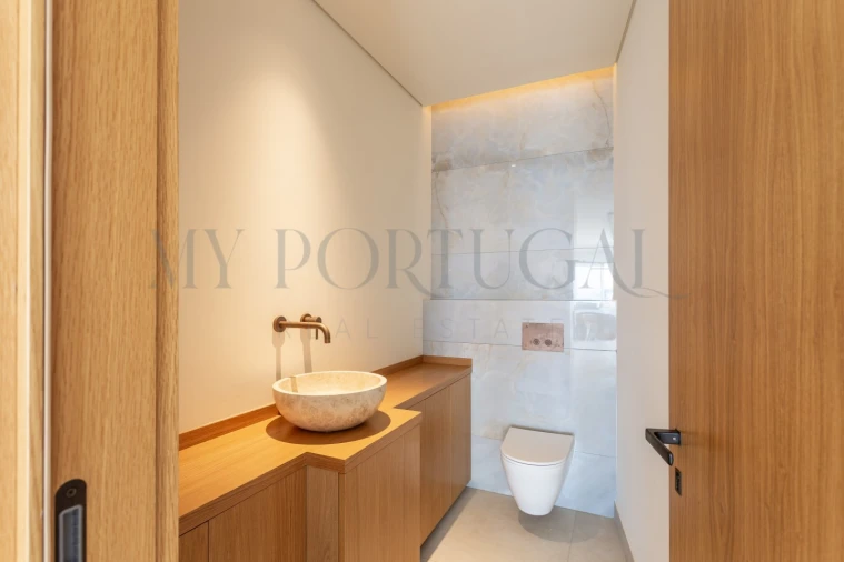 Moradia T5 para Venda em Estômbar e Parchal Foto 10