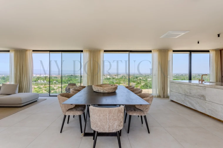 Moradia T5 para Venda em Estômbar e Parchal Foto 11