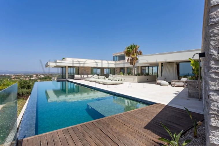 Moradia T5 para Venda em Estômbar e Parchal Foto 2