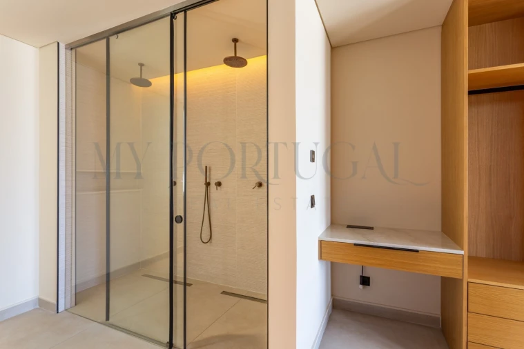 Moradia T5 para Venda em Estômbar e Parchal Foto 34