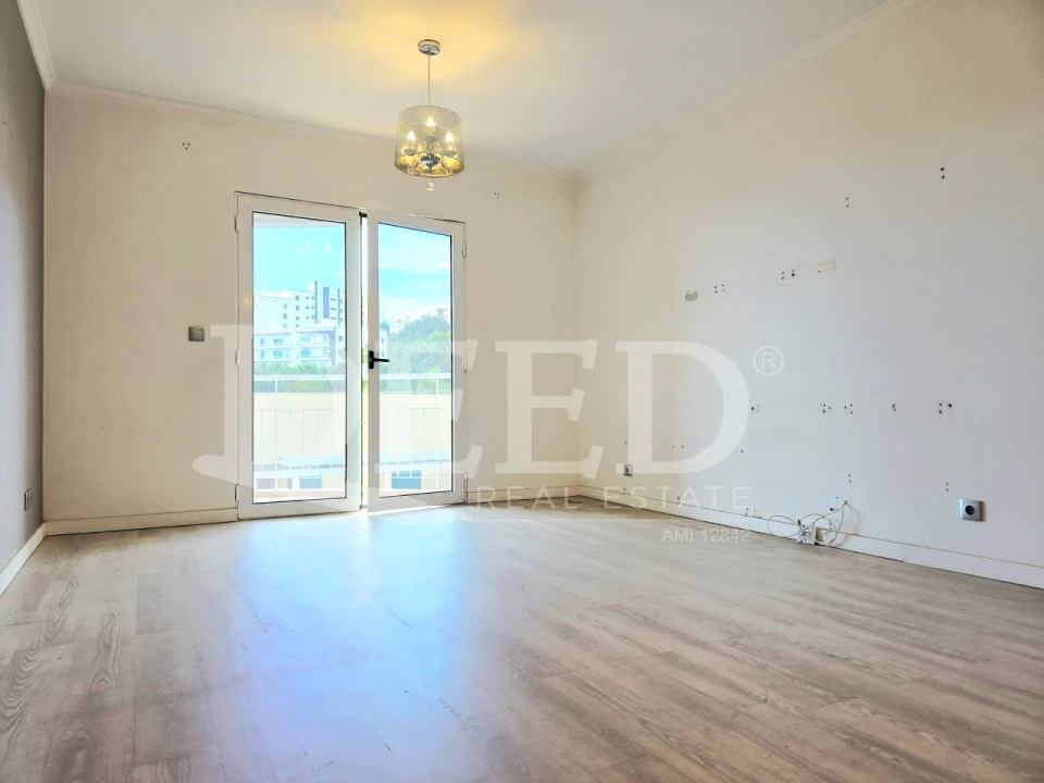 Apartamento T3 para Venda em Santo Antonio Foto 3