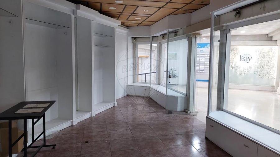 Loja para Venda em Areeiro Foto 4