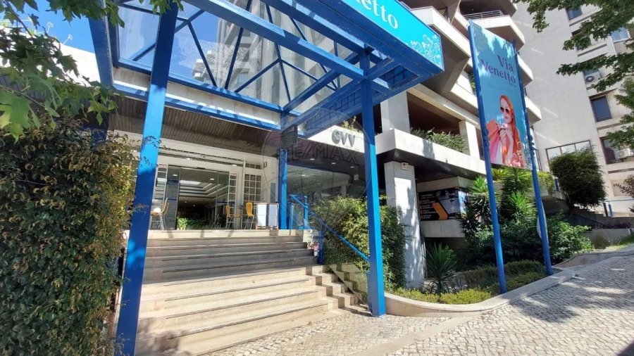 Loja para Venda em Areeiro Foto 8