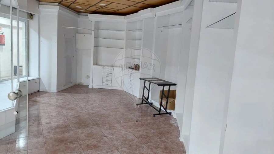 Loja para Venda em Areeiro Foto 3