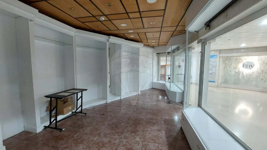 Loja para Venda em Areeiro Foto 5