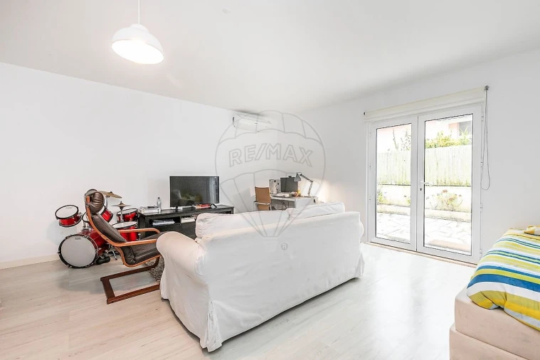 Moradia T5 para Arrendamento em Santa Maria e São Miguel, São Martinho, São Pedro Penaferrim Foto 16