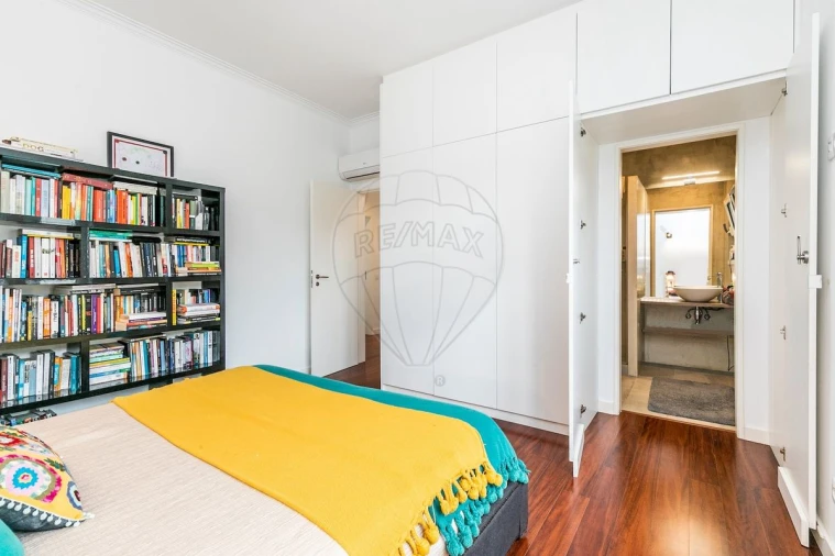 Moradia T5 para Arrendamento em Santa Maria e São Miguel, São Martinho, São Pedro Penaferrim Foto 2