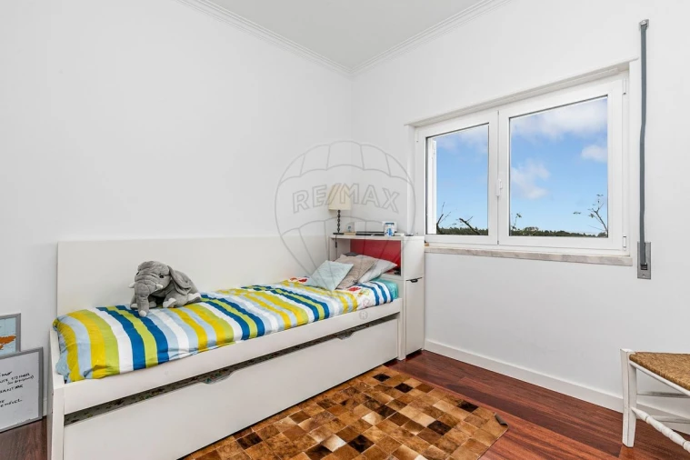 Moradia T5 para Venda em Santa Maria e São Miguel, São Martinho, São Pedro Penaferrim Foto 4