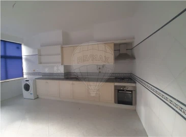 Apartamento T3 para Venda em Marvila, Ribeira Santarém, São Salvador, São Nicolau