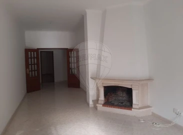 Apartamento T3 para Venda em Marvila, Ribeira Santarém, São Salvador, São Nicolau
