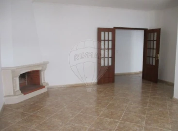 Apartamento T2 para Venda em Marvila, Ribeira Santarém, São Salvador, São Nicolau