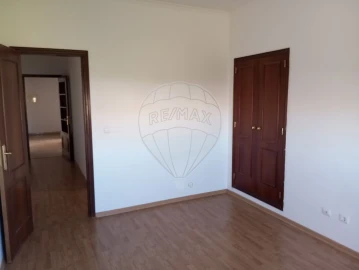 Apartamento T2 para Venda em Marvila, Ribeira Santarém, São Salvador, São Nicolau