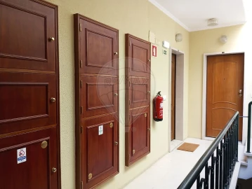 Apartamento T2 para Venda em Marvila, Ribeira Santarém, São Salvador, São Nicolau