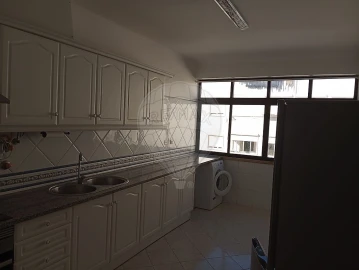 Apartamento T2 para Venda em Marvila, Ribeira Santarém, São Salvador, São Nicolau