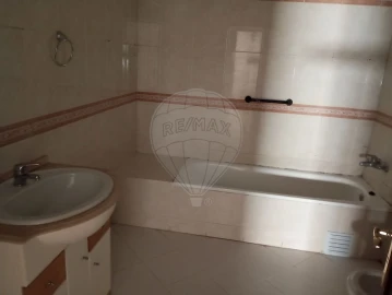 Apartamento T2 para Venda em Marvila, Ribeira Santarém, São Salvador, São Nicolau