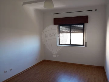 Apartamento T2 para Venda em Marvila, Ribeira Santarém, São Salvador, São Nicolau