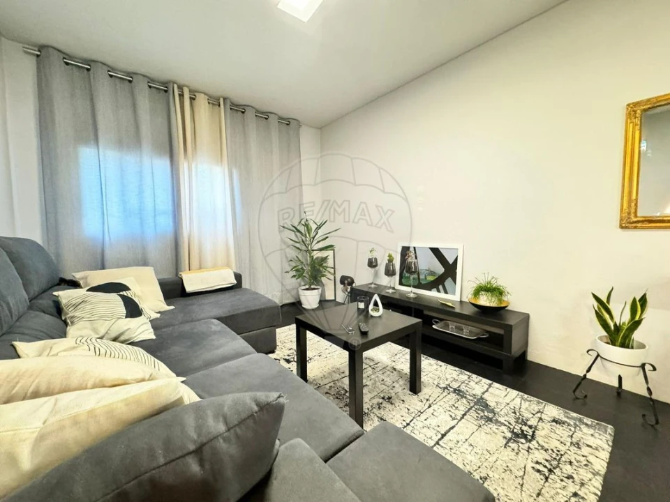 Apartamento T3 para Arrendamento em Mafamude e Vilar do Paraíso Foto 1