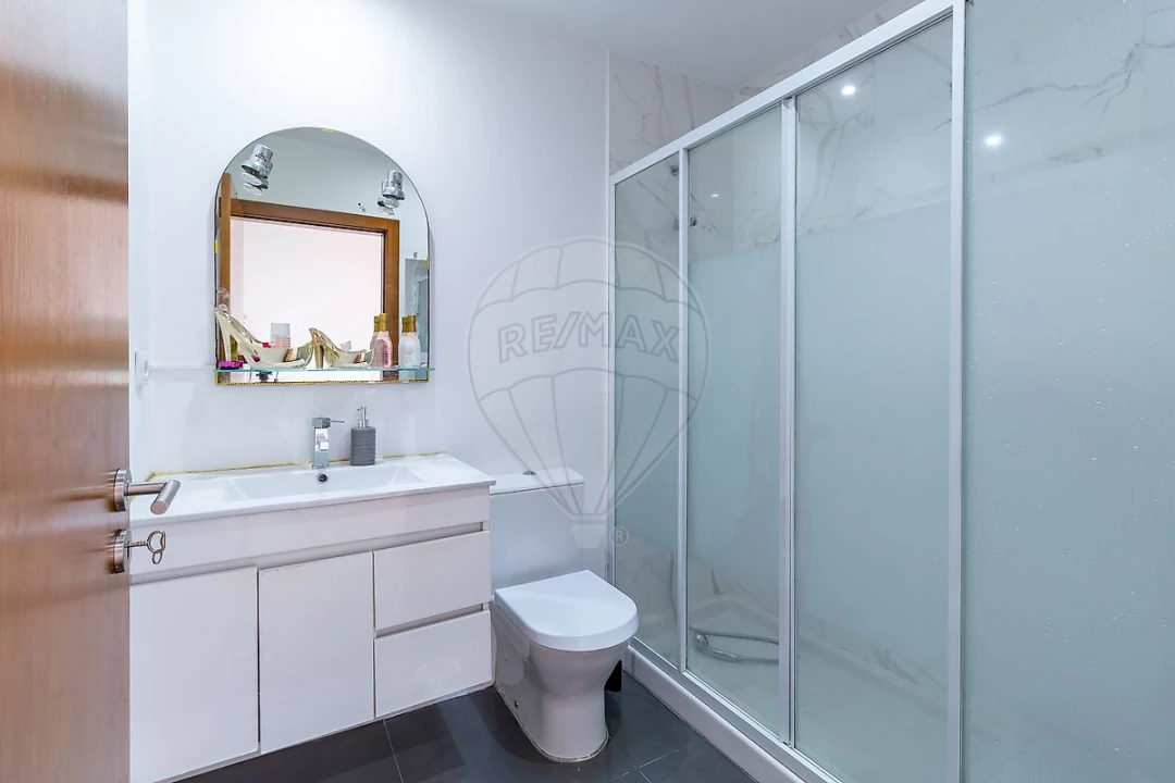 Moradia T2 para Venda em Mafamude e Vilar do Paraíso Foto 13