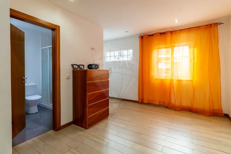 Moradia T2 para Venda em Mafamude e Vilar do Paraíso Foto 6